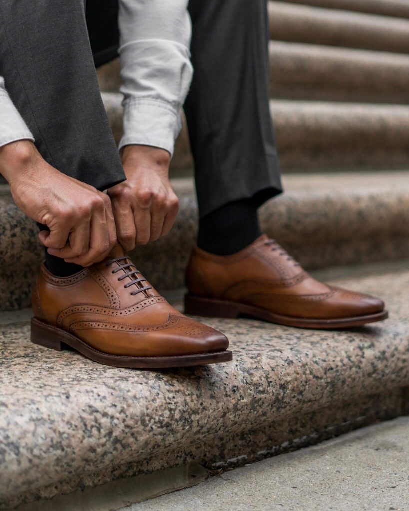 Men’s dress shoes that increase height – Controversy and What You ...
