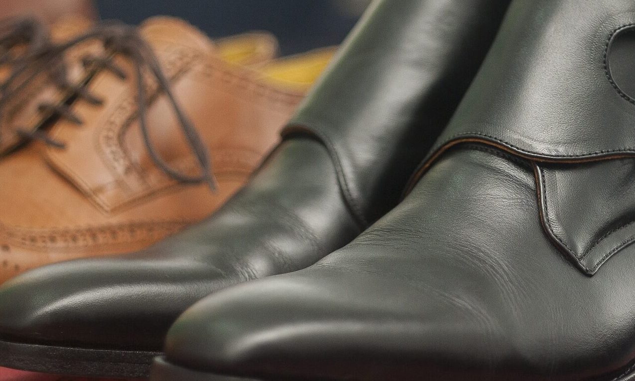 lion shoe header