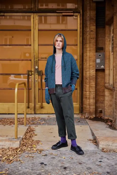 5 UNIQLO Smart Ankle Pants