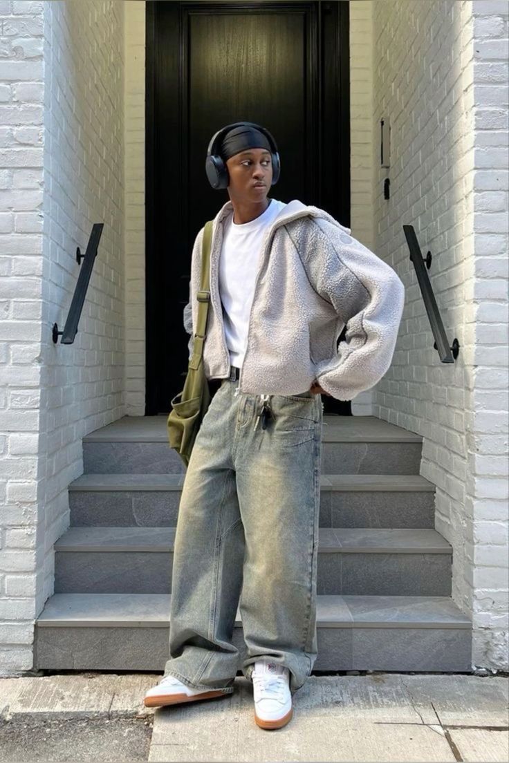 Outfit 7 Streetwear-inspired party look