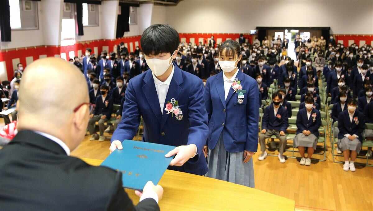 礼儀正しく行動する