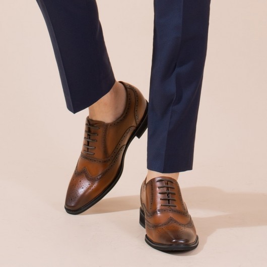 CHAMARIPA पुरुषों के लिए ड्रेस एलेवेटर जूते ऊँचाई के जूते प्रीमियम चमड़े के ऑक्सफोर्ड ब्रोग्स भूरे रंग के 8 सेमी