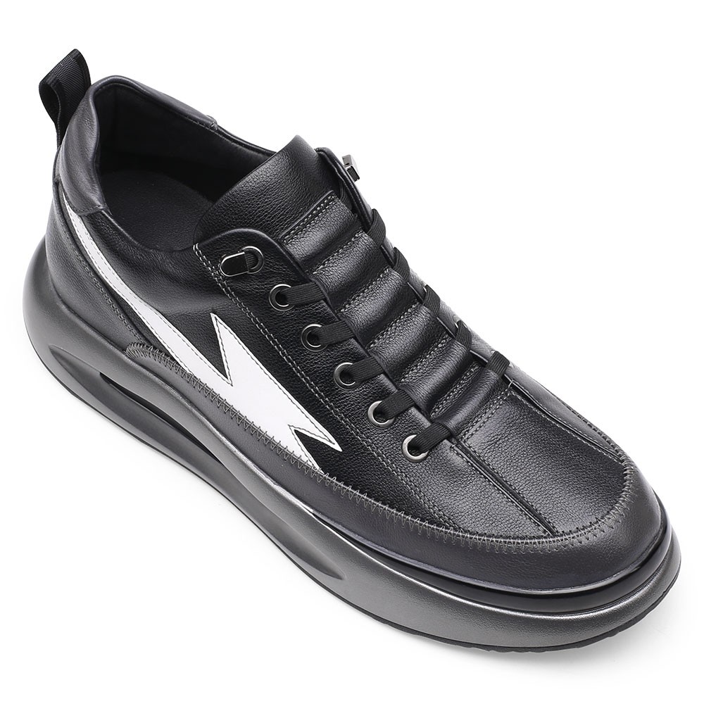 Zapatillas de deporte de tacones - los mejores zapatos con elevador para hombres - los zapatos casuales de cuero negro / gris te hacen alto 7CM