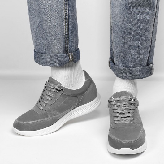 sapato masculino com salto interno 7CM - salto alto masculino - tênis de  camurça cinza - 7CM mais alto