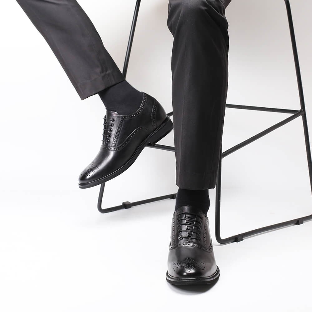 sapato social masculino com salto - sapato masculino salto - Sapatos  sociais pretos Brogue - 7CM mais alto